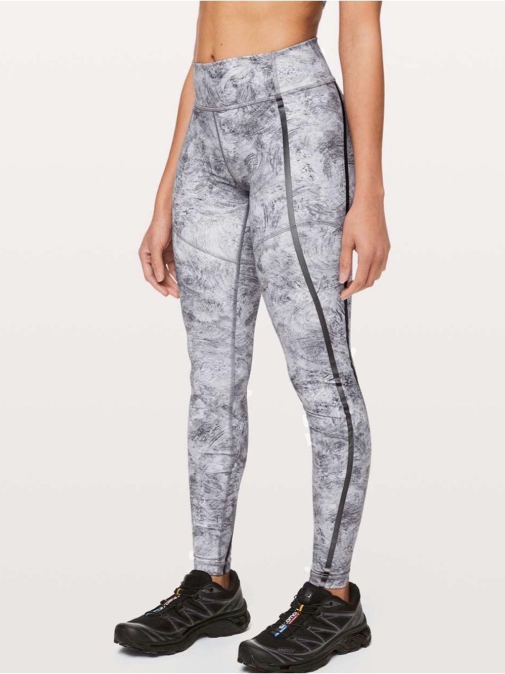 Lululemon Women’s Arise Tight 28” Reflective White Multi Pants- size 6